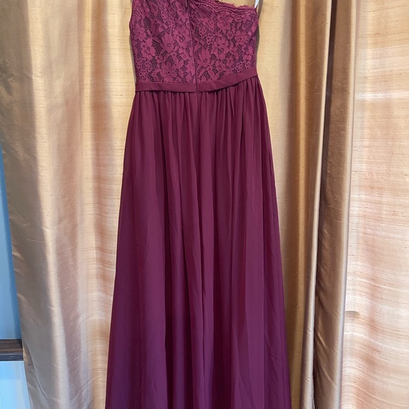 Women’s dress. One shoulder maxi with slit size 0 - Picture 2 of 5